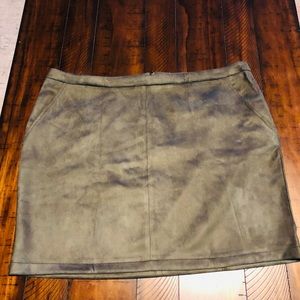 Suede Olive green plus size skirt (XXL) 14-16